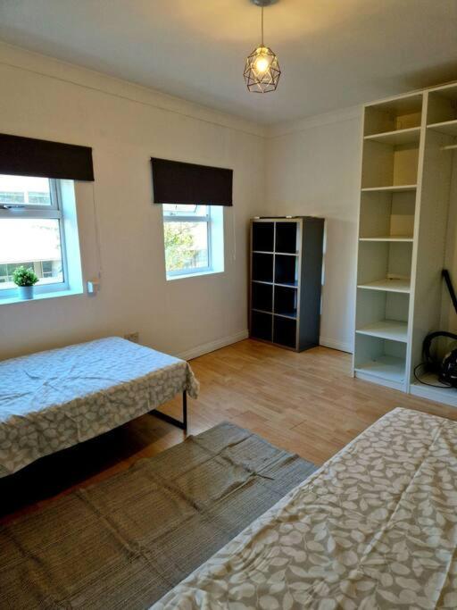 2 Bedroom Flat In Zone 2 Lnd London Exterior photo